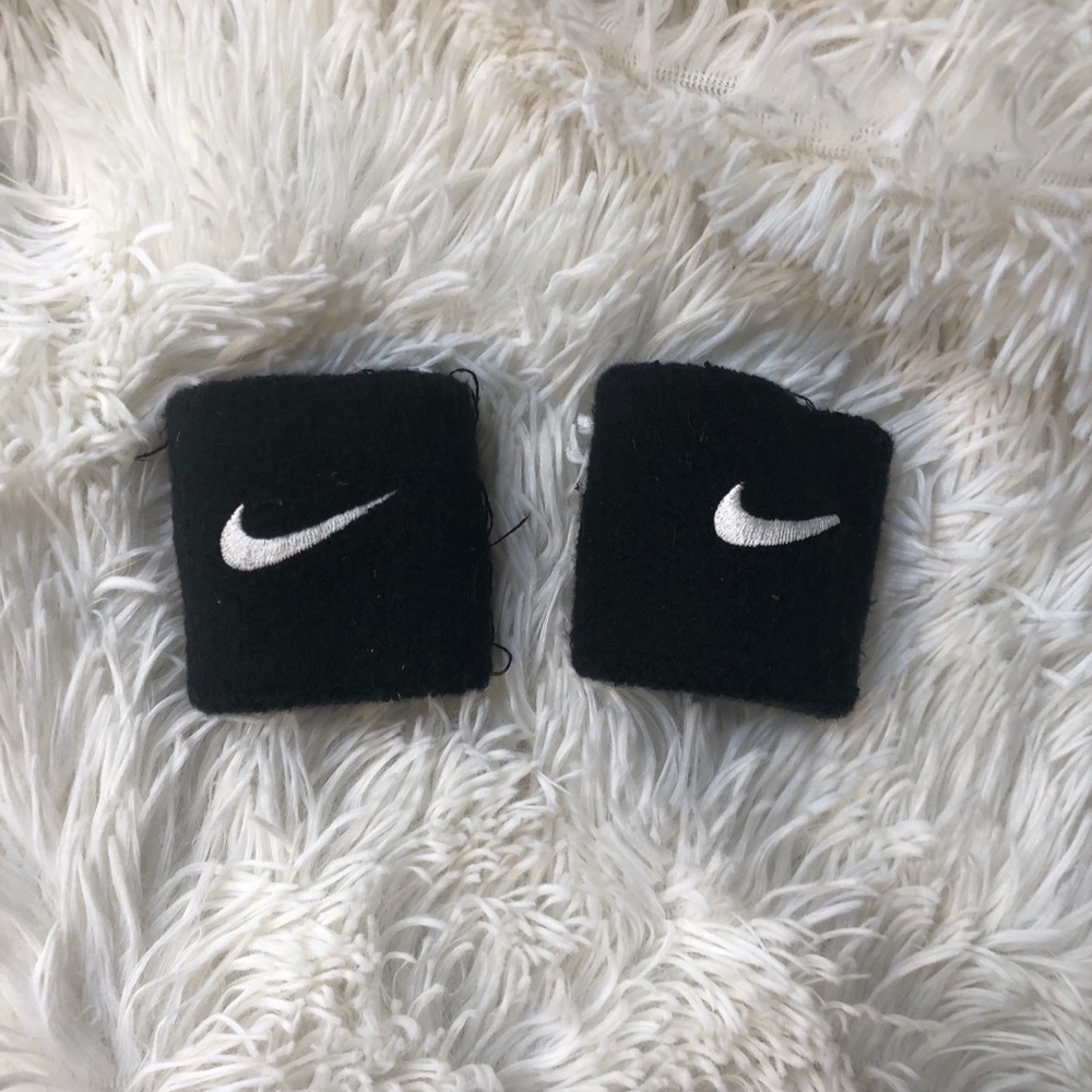 NIKE SWOOSH WRISTBANDS